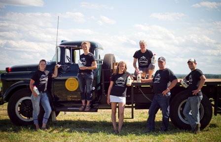 Alumnae helps family dairy expand