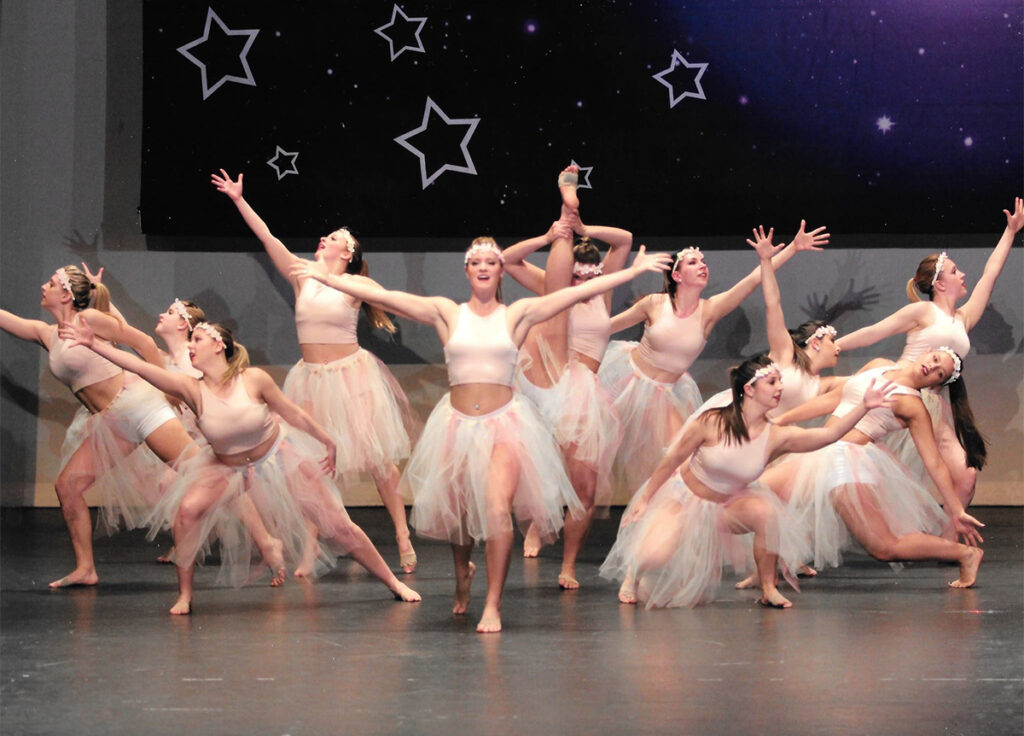 Lakers Dance Pak showcase helping Sick Kids