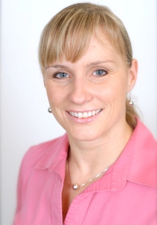 Nutrition expert Jennifer Sygo speaking at NU